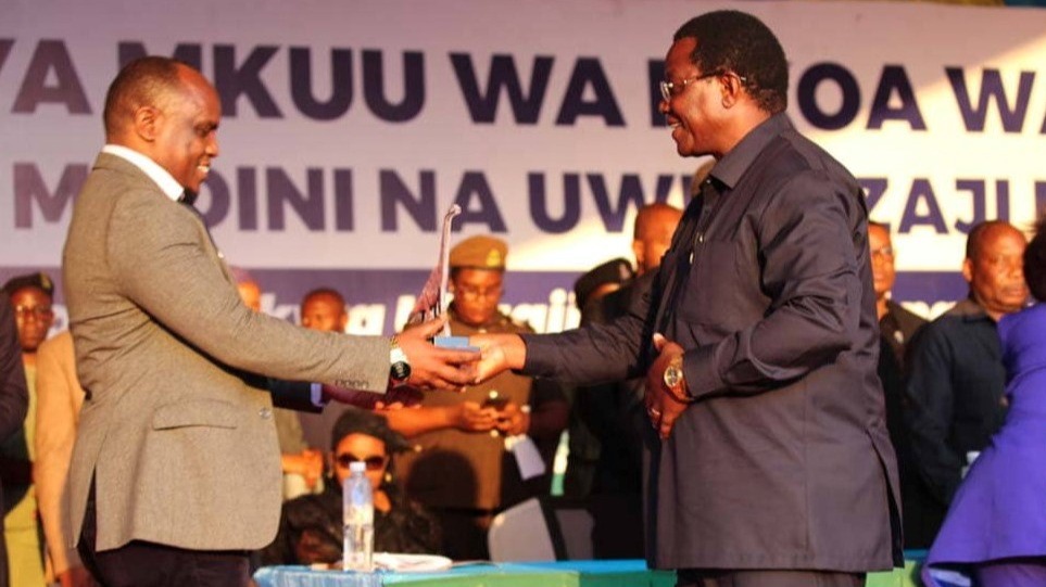 STAMICO YANG'ARA TENA YANYAKUA TUZO MBILI