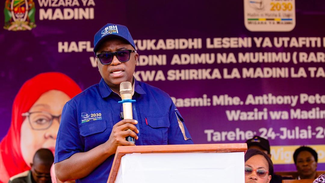 **STAMICO YAKABIDHIWA LESENI KUBWA YA UTAFITI NA UCHIMBAJI MADINI ADIMU VILIMA VYA WIGU,MOROGORO**