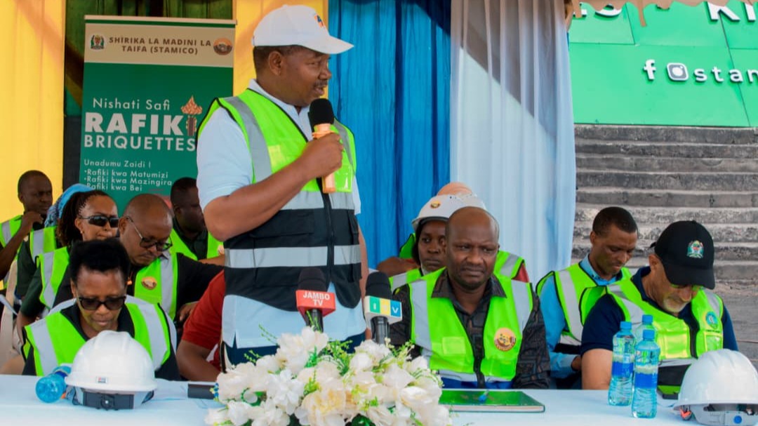 REA YARIDHISHWA NA UZALISHAJI WA NISHATI SAFI YA KUPIKIA YA RAFIKI BRIQUETTES INAYOZALISHWA NA STAMICO