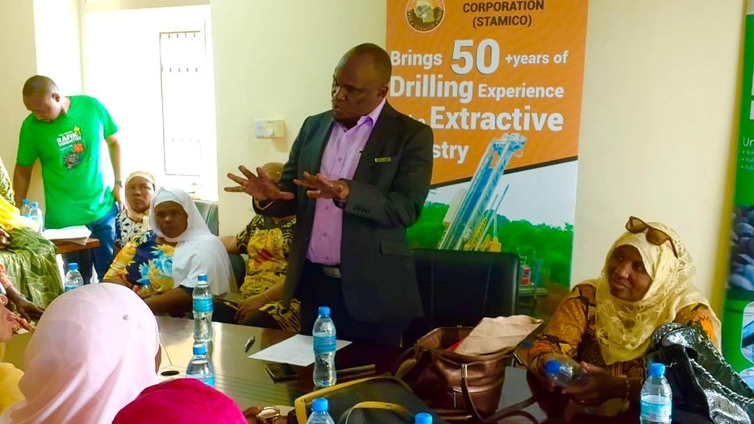 STAMICO YAPONGEZWA NA CHAMA CHA WACHIMBAJI MADINI WANAWAKE (TAWOMA) MKOA WA TANGA